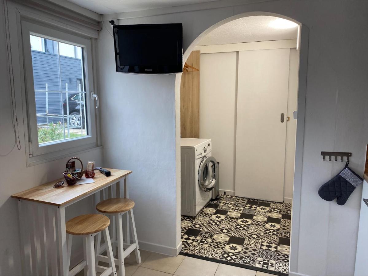 Petite Maison, Quartier Calme. Bourges Luaran gambar